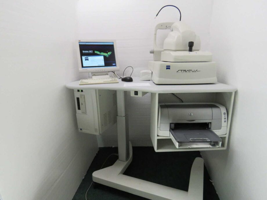 CARL ZEISS Stratus OCT III 3000 Tomography