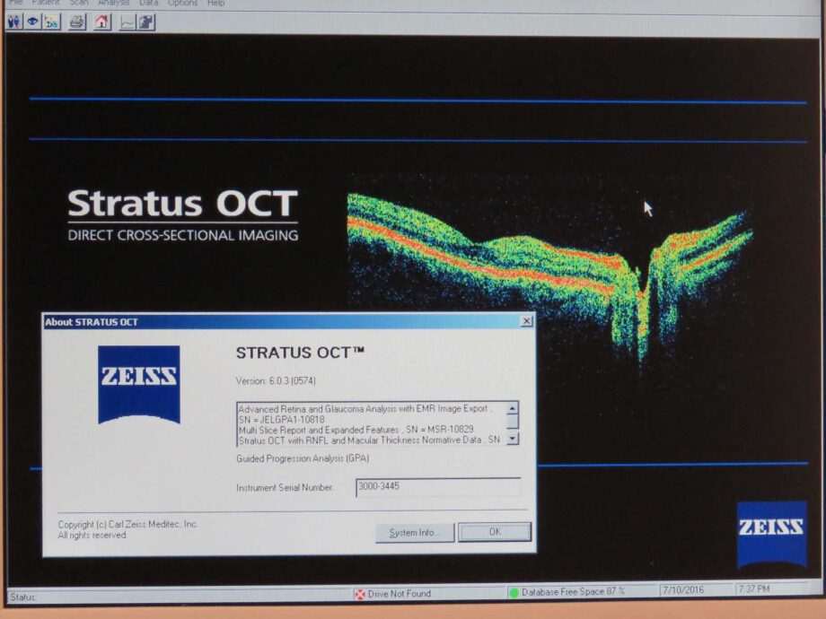 CARL ZEISS Stratus OCT III 3000 Tomography